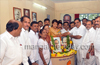 District Congress observes Rajiv Gandhi, Urs birth anniversary